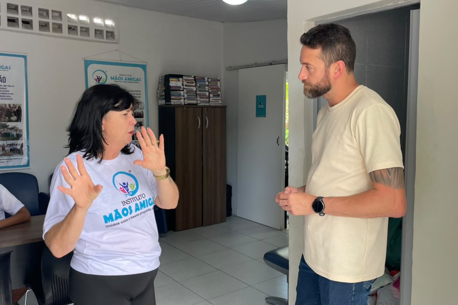 Entrega de mais de 250 itens à Instituição Mãos Amigas